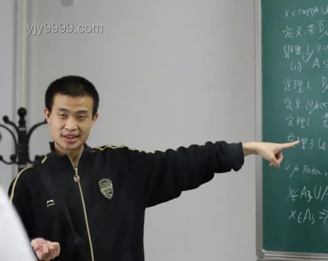 家属如何有效回应韦东奕身体状况关切